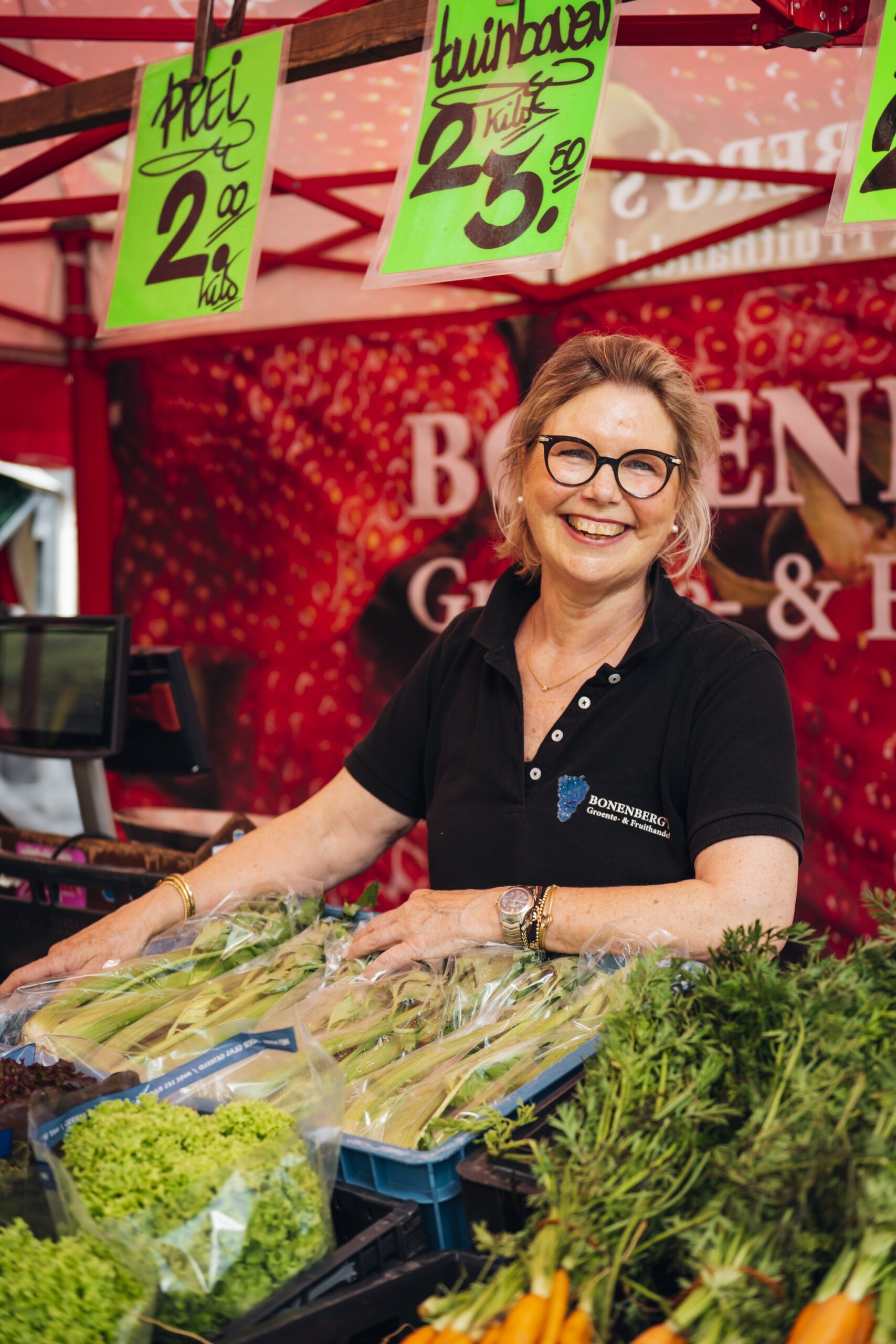 Warenmarkt op het Marktplein in Apeldoorn
