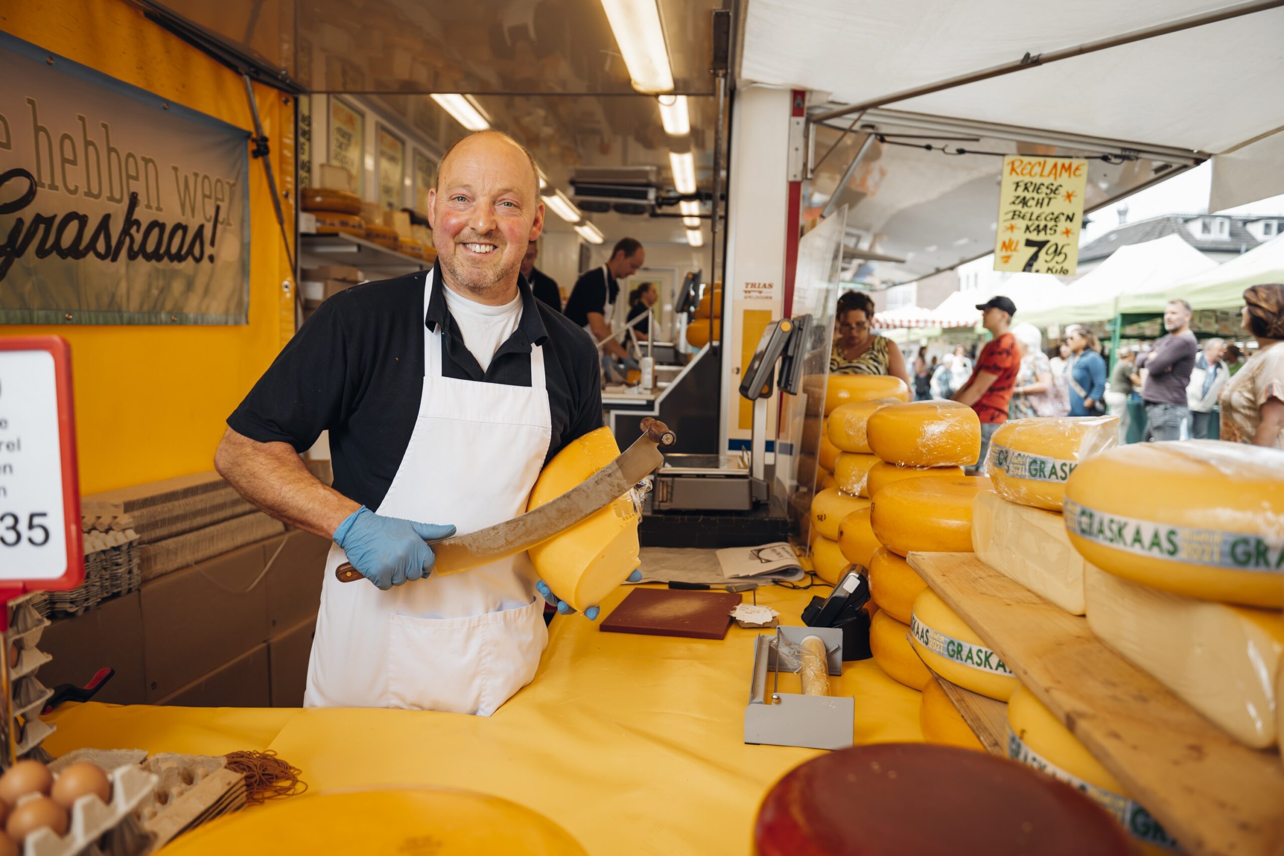 Warenmarkt op het Marktplein in Apeldoorn