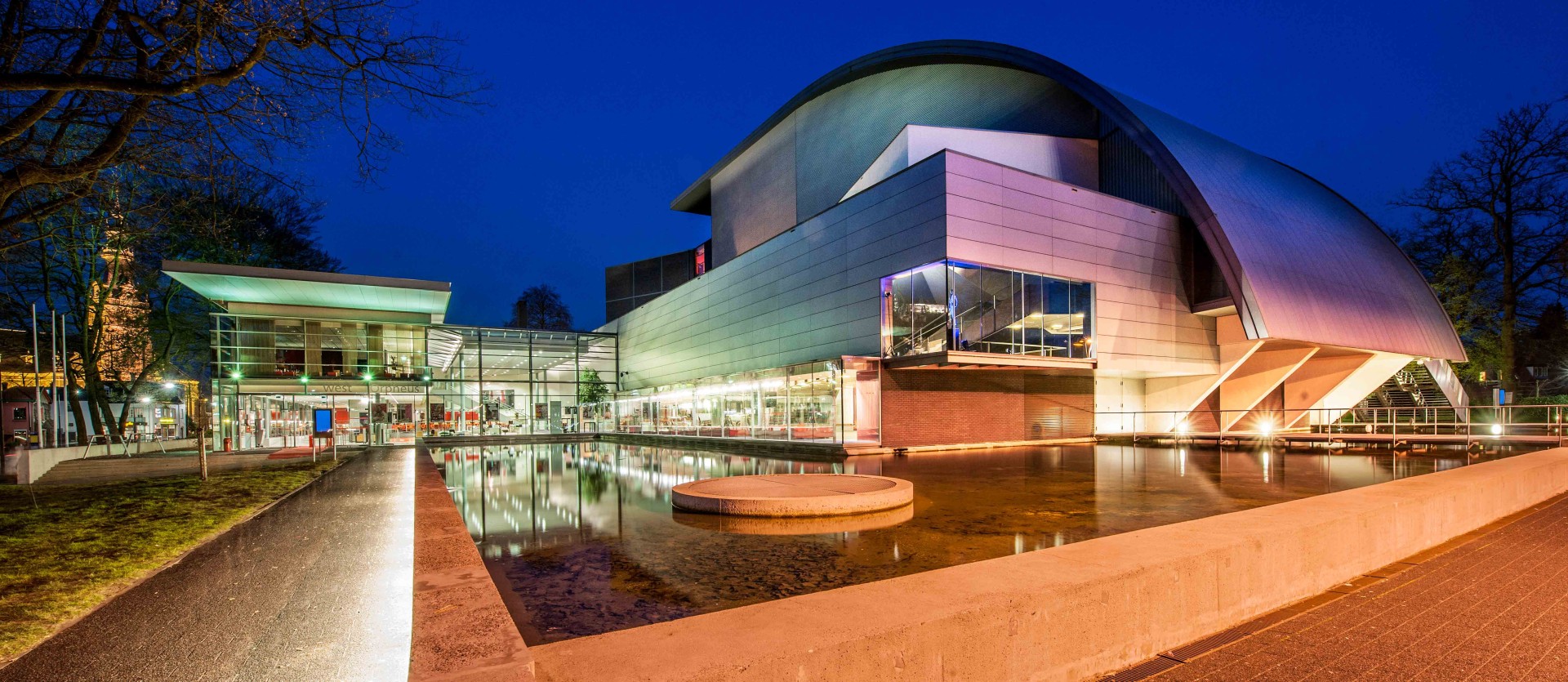 Ingang van Theater Orpheus in Apeldoorn