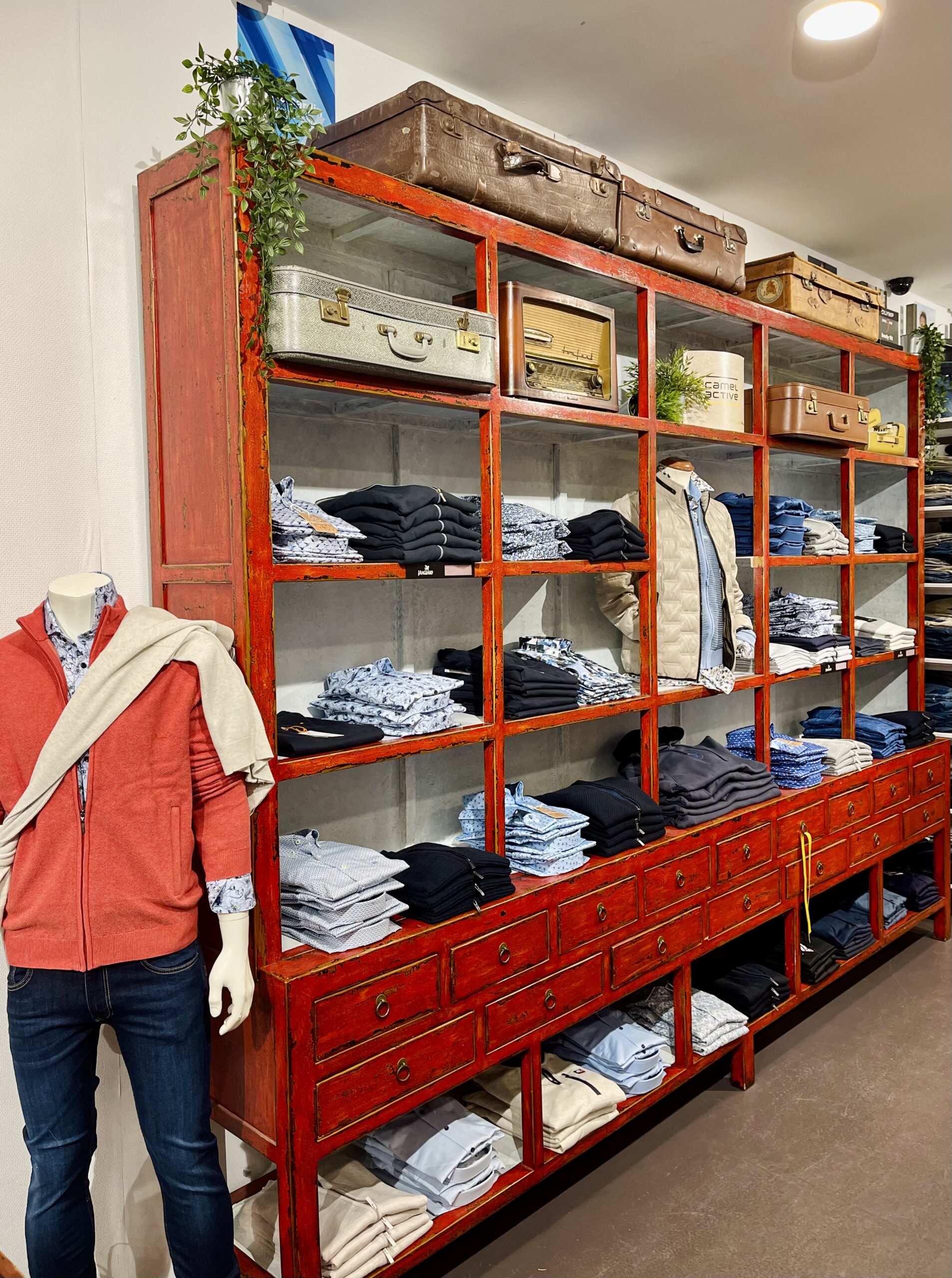 Shop mannenkleding bij Jones & Jones in de binnenstad van Apeldoorn