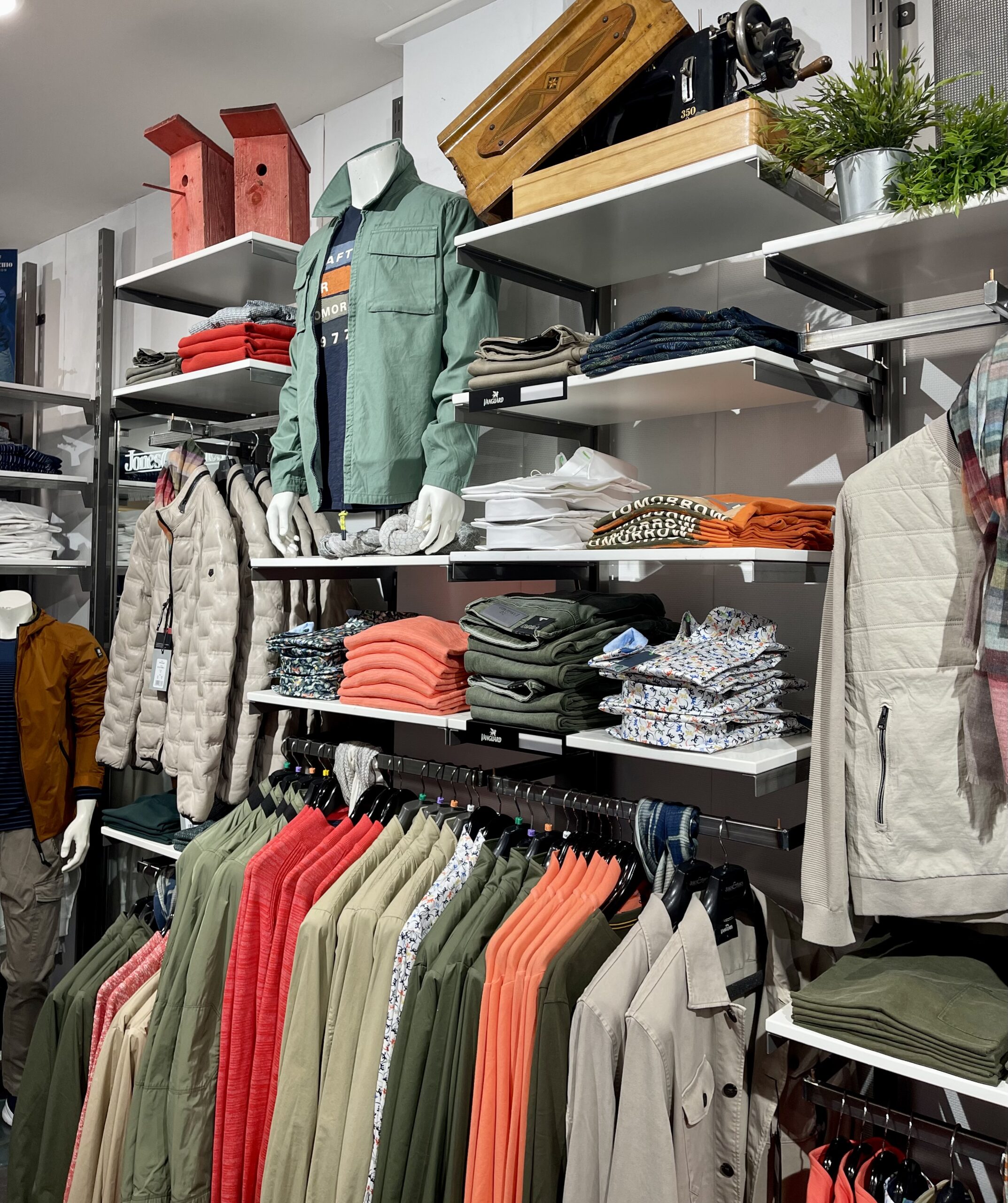 Shop mannenkleding bij Jones & Jones in de binnenstad van Apeldoorn