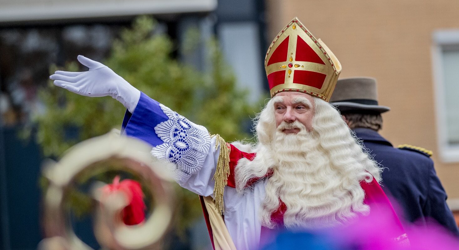 Sinterklaas bij intocht in Apeldoorn